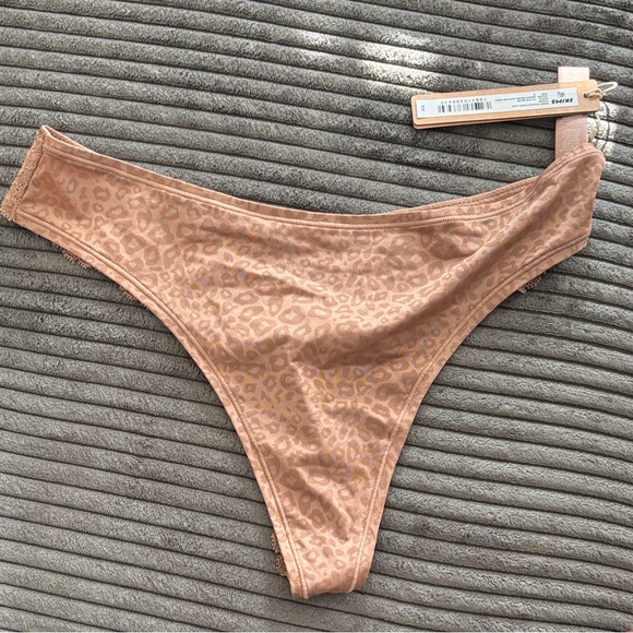 SKIMS Brown Bikini Bottom - Picture 1 of 3